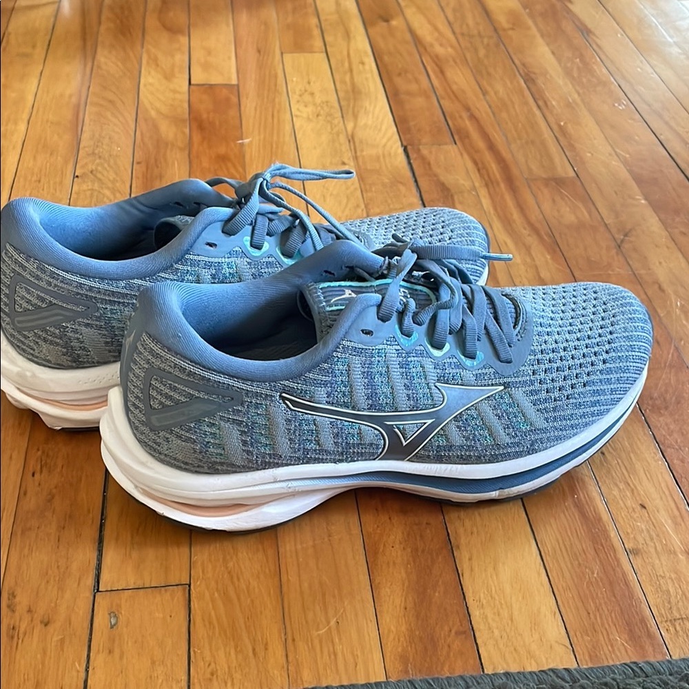 Mizuno Wave Rider 25 Shoes